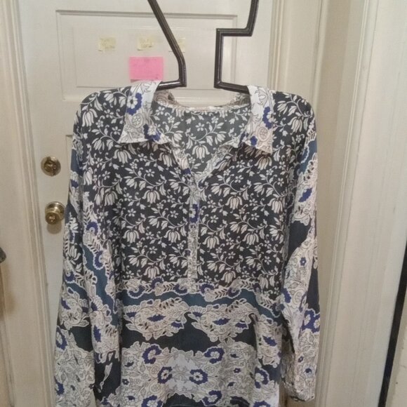 Johnny Was Sz S blue patterned long sleeve Silk top - loose fit - Picture 4 of 5